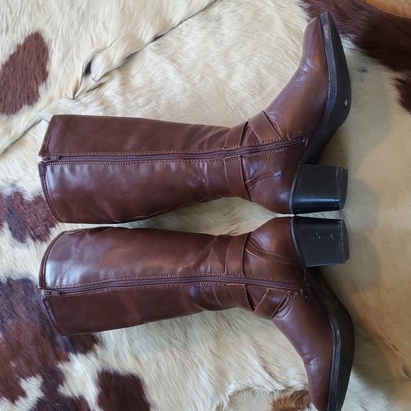 Knee High Boot - Picture 3 of 6